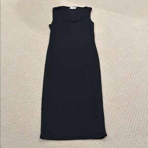 Chic Black Sleeveless Midi Dress